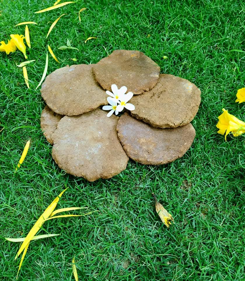 Upplas (Mini Cow Dung Cakes)