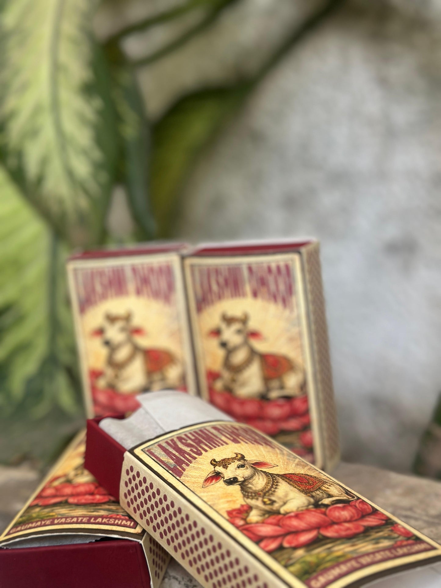 Lakshmi Dhoop Sticks (Sandal/Rose) – Natural Cow Dung Dhoop | 30 Sticks